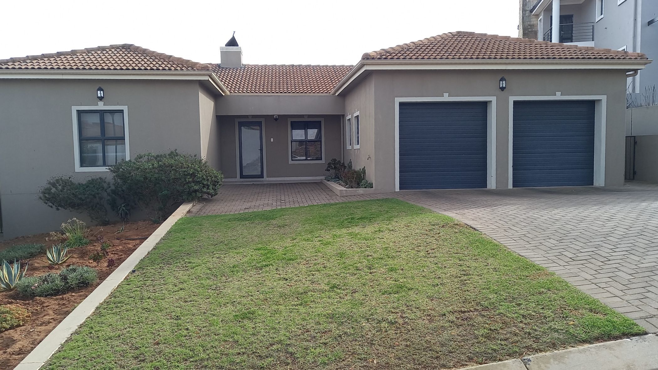 House to rent in Mount Royal Golf & Country Estate - 1SJ1740263