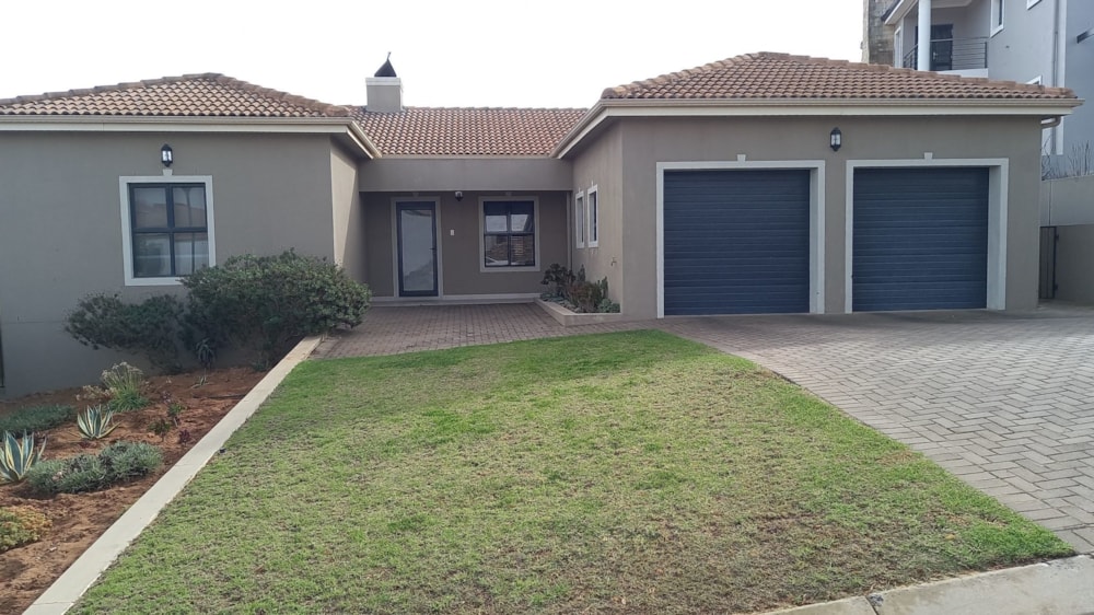 House to rent in Mount Royal Golf & Country Estate - 1SJ1740263