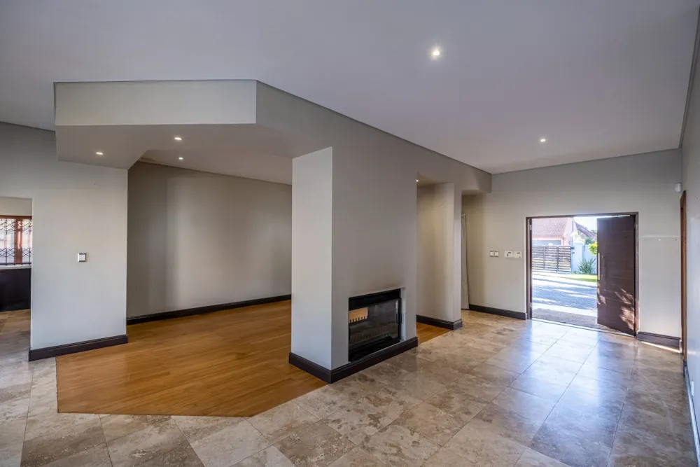 Single-storey house for sale in Summerstrand - 1PLZ1755274 Single-storey house for sale in Summerstrand - 1PLZ1755274