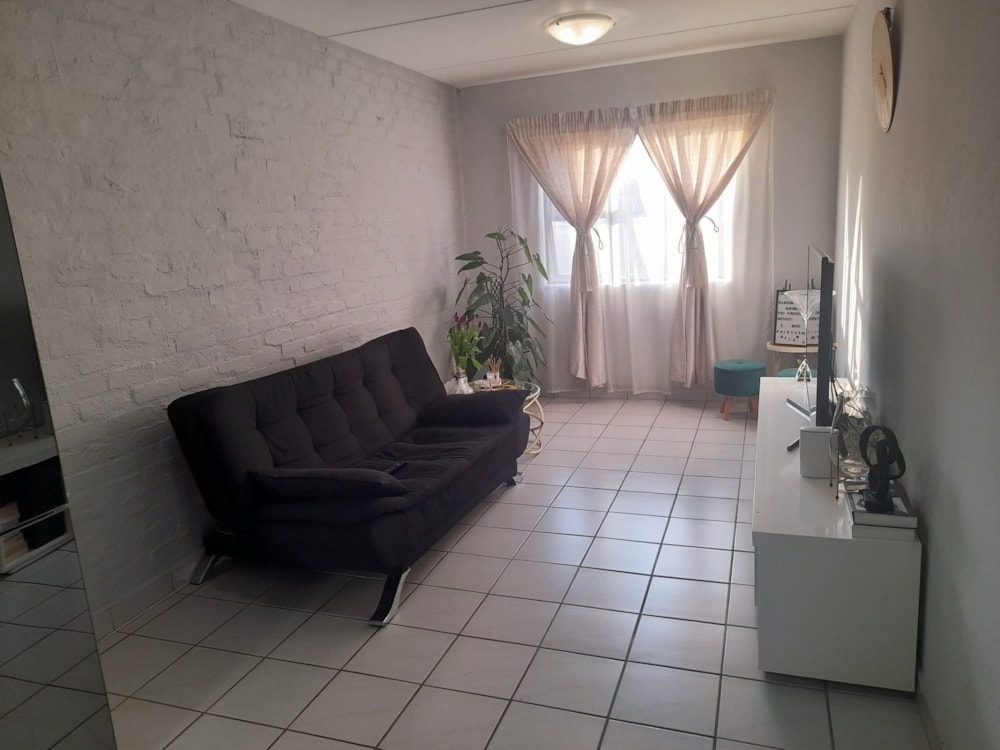 Apartment sold in Die Hoewes - CN1621547 Apartment sold in Die Hoewes - CN1621547