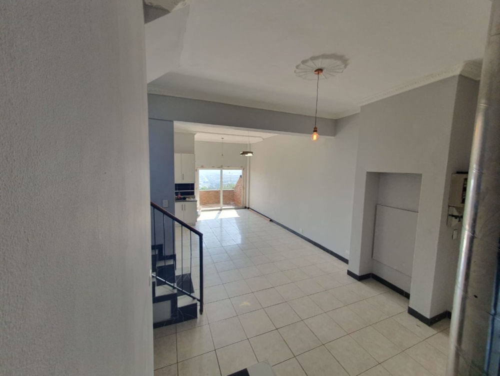 Townhouse to rent in Athlone Park - 1WB1726135