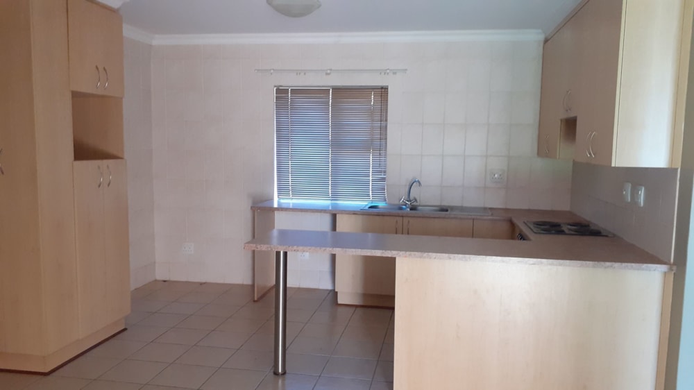 Townhouse to rent in Langenhovenpark - 1BX1741694