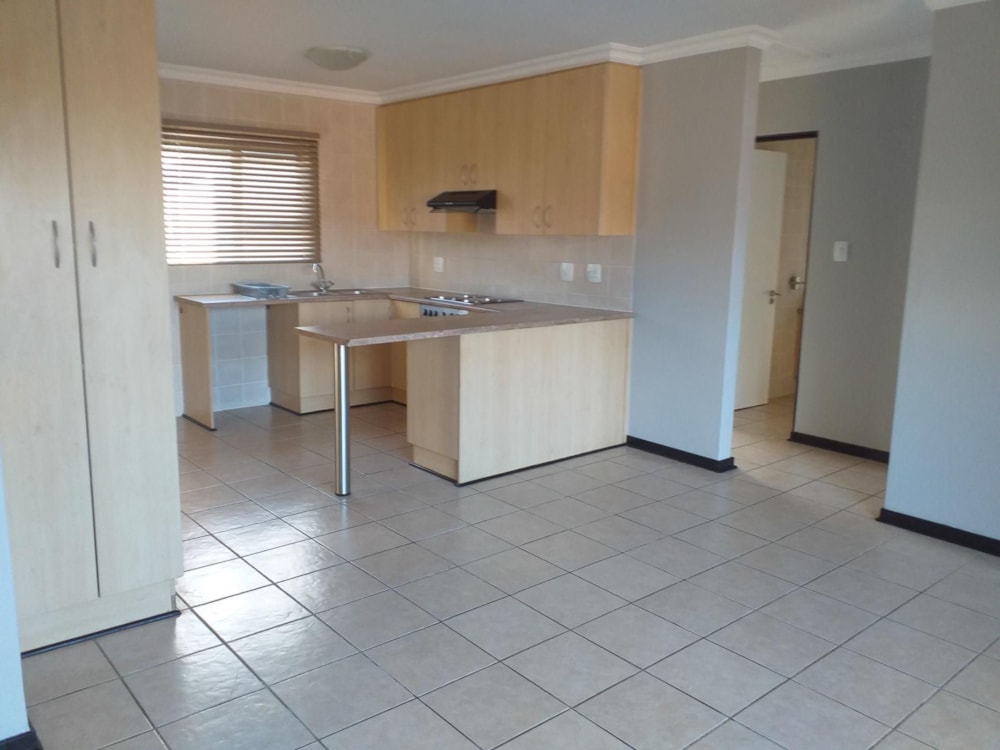 Townhouse to rent in Langenhovenpark - 1BX1741694