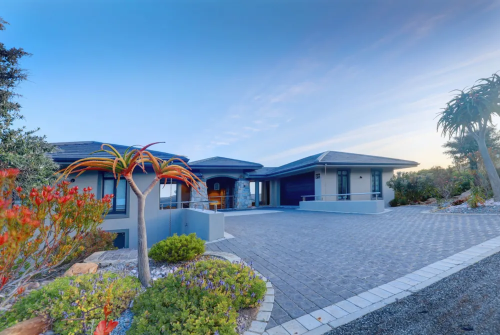 Multi-storey house for sale in Pinnacle Point Golf Estate - 1MB1621419