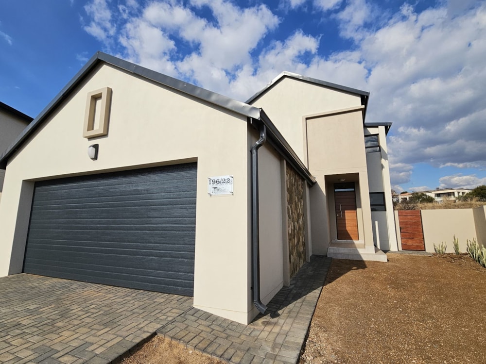 House for sale in La Camargue - 1HR1675319