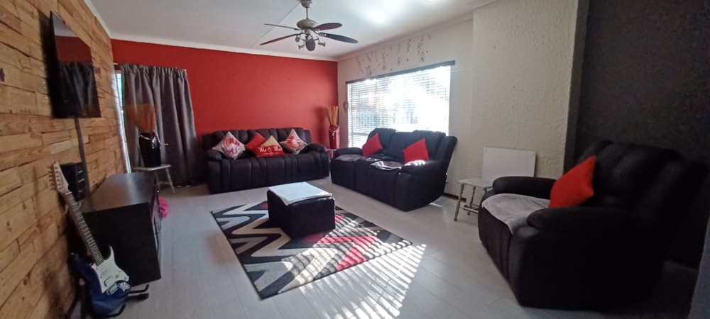 House for sale in Sunnyridge, Newcastle - 1NW1619542 House for sale in Sunnyridge, Newcastle - 1NW1619542