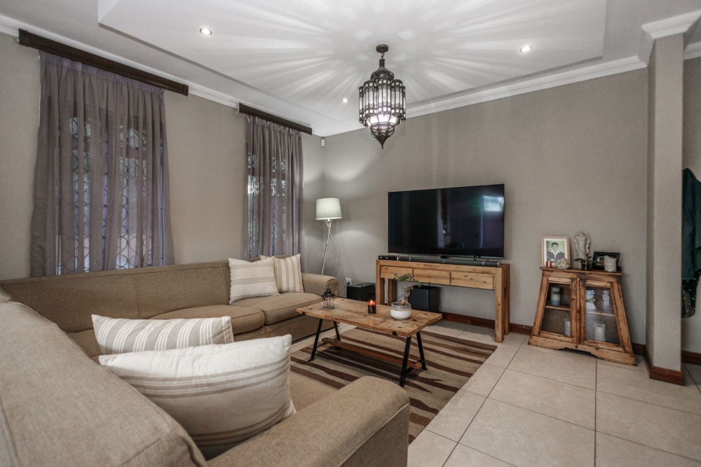 Golf estate house to rent in Eagle Canyon Golf Estate - RAL1747336