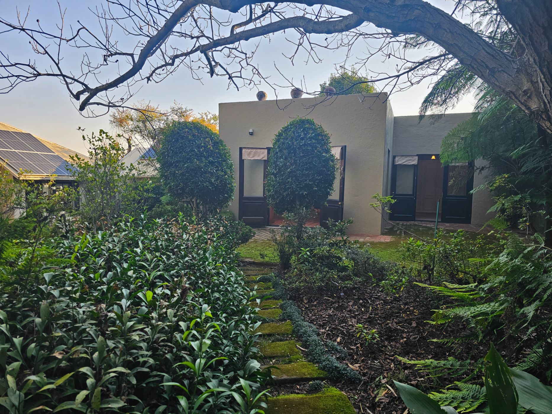 Cottage let in Parktown North - JBL1709883