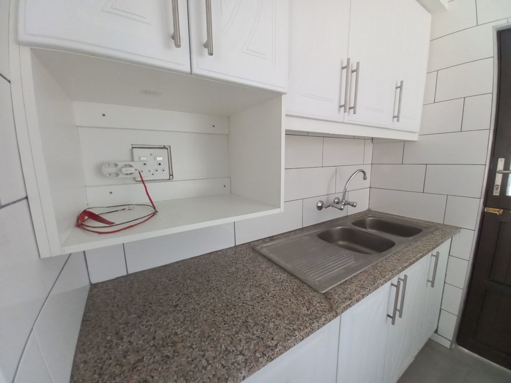 House for sale in Brackenham - 1RY1620417