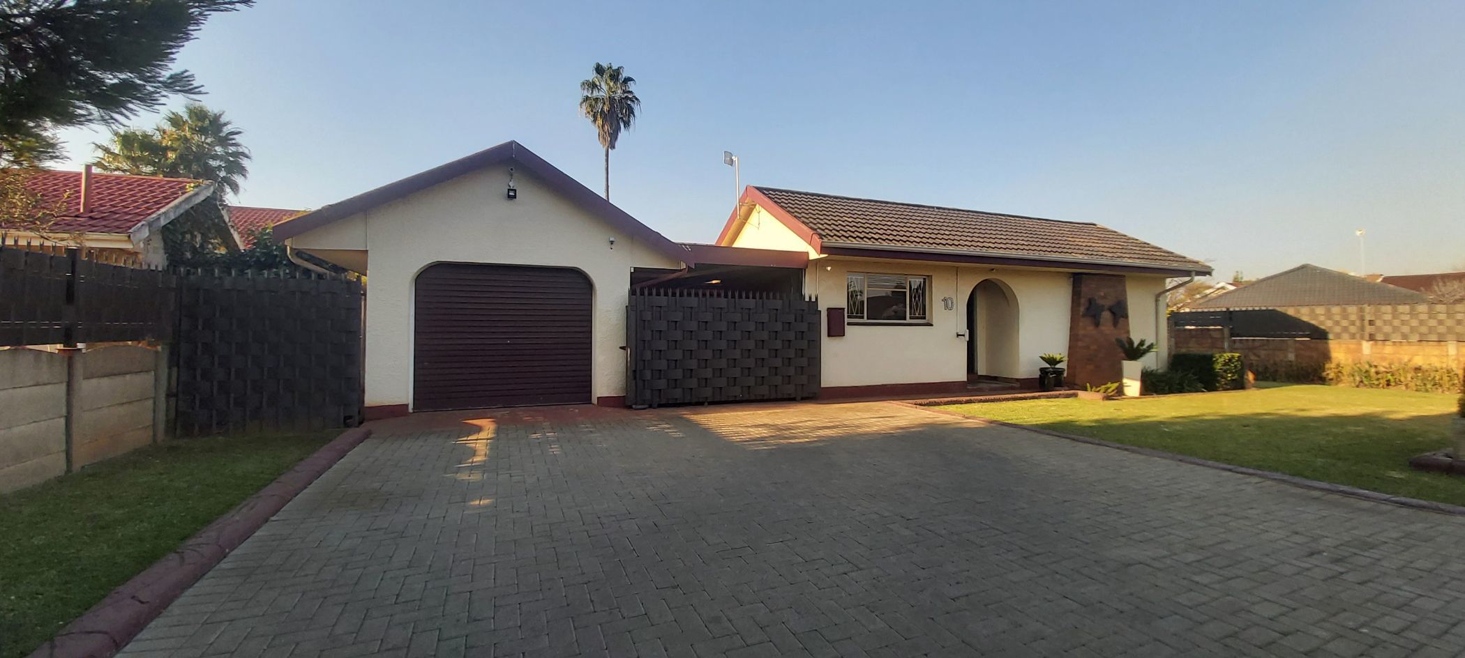 House for sale in Sonlandpark - 1VT1620515