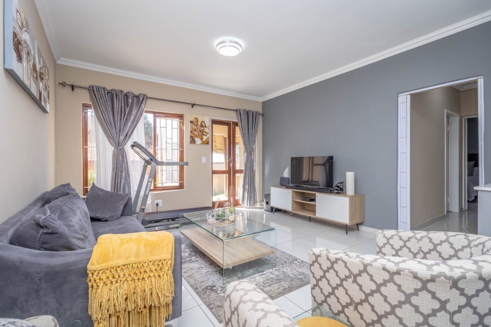 Apartment to rent in Rangeview - 1KR1751044 Apartment to rent in Rangeview - 1KR1751044