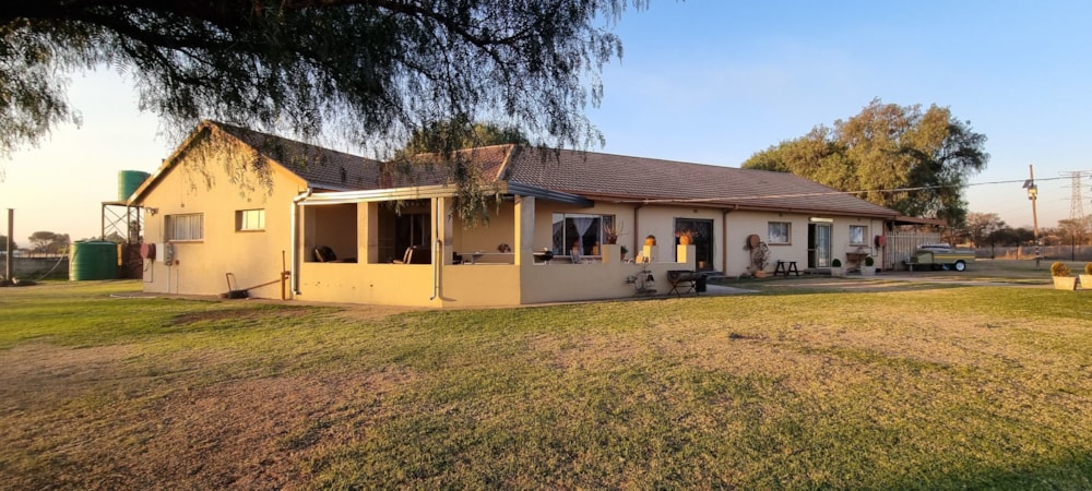 Smallholding for sale in Boltonwold - 1VT1620658