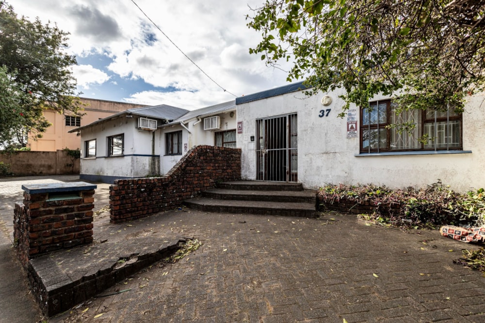 Commercial Building for sale in East London CBD - 1ET1622254