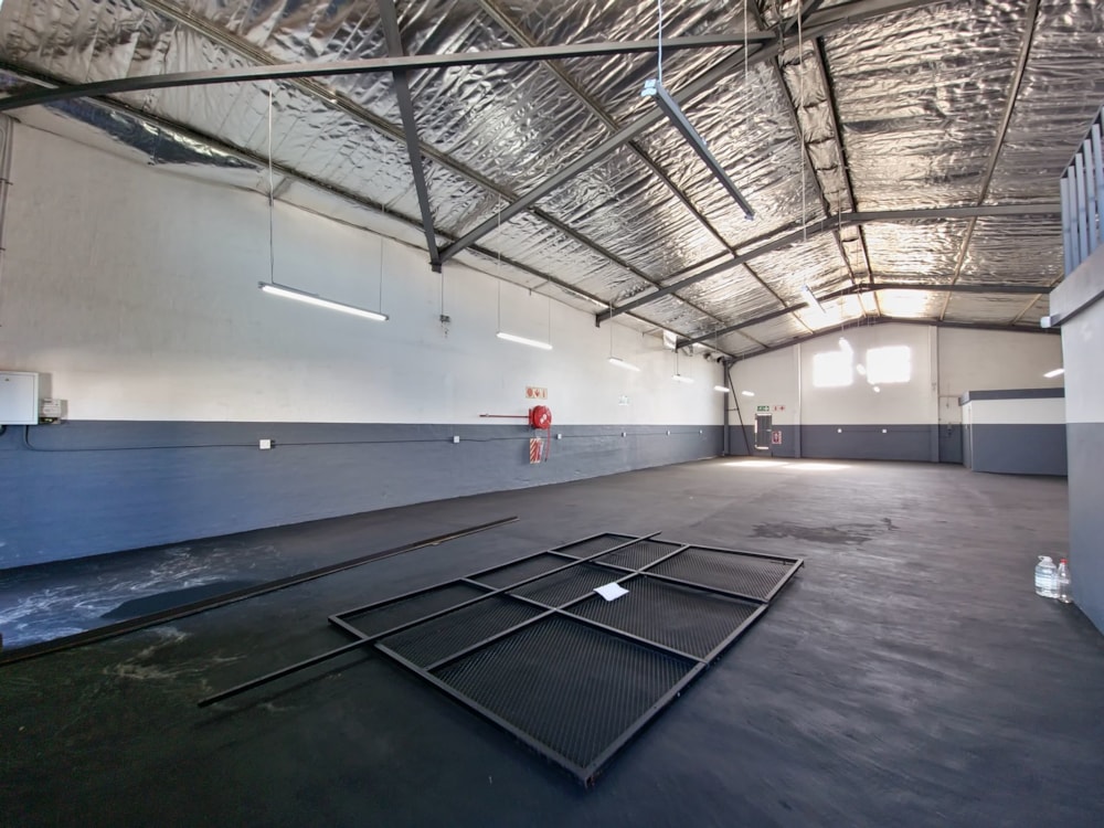 Commercial Building let in Port Shepstone, Port Shepstone - 1PX1621305 Commercial Building let in Port Shepstone, Port Shepstone - 1PX1621305