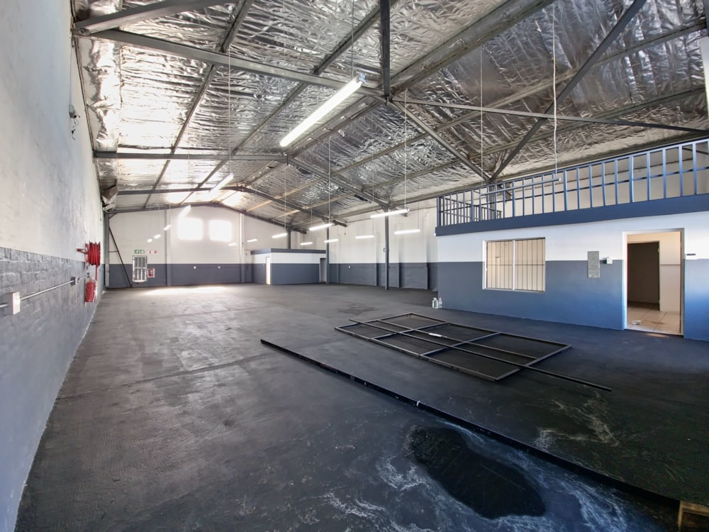 Commercial Building let in Port Shepstone, Port Shepstone - 1PX1621305 Commercial Building let in Port Shepstone, Port Shepstone - 1PX1621305