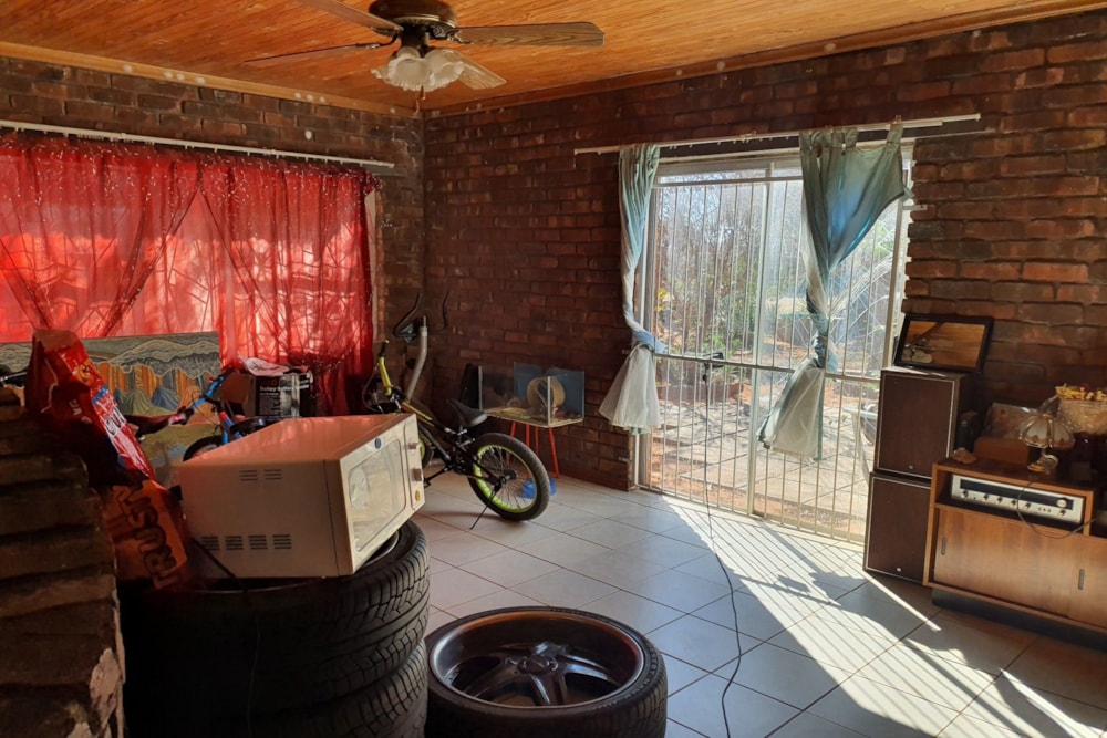 House for sale in Barkly West - 1KJ1621498 House for sale in Barkly West - 1KJ1621498