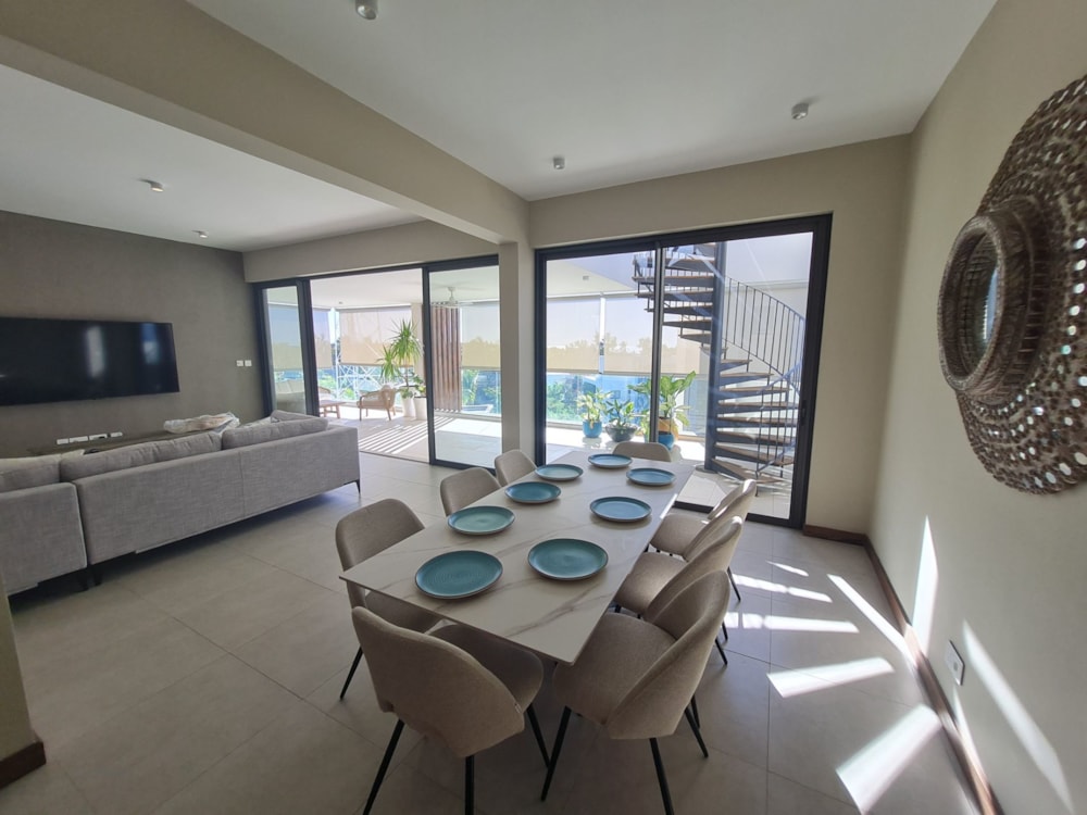 Penthouse apartment for sale in Pointe aux Canonniers, Mauritius - MPR1621459