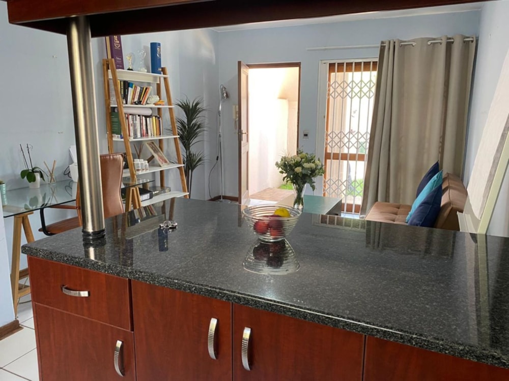 Garden apartment to rent in Sandown, Sandton - JBL1725836