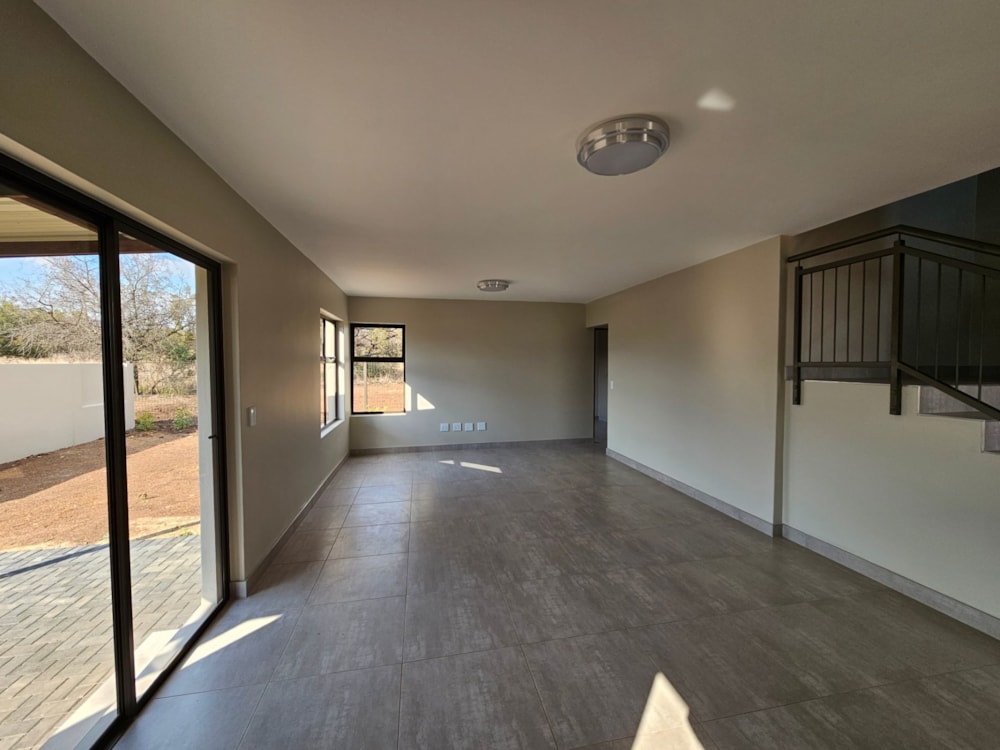 Security estate home for sale in La Camargue - 1HR1621799