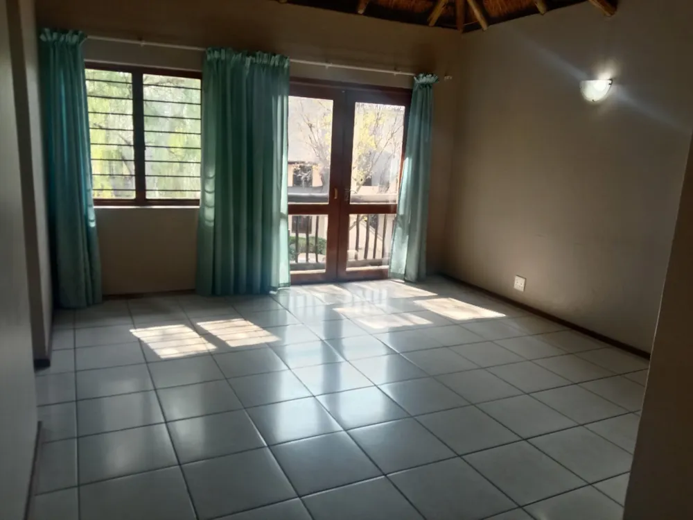 Apartment to rent in Paulshof - FYL1748492 Apartment to rent in Paulshof - FYL1748492