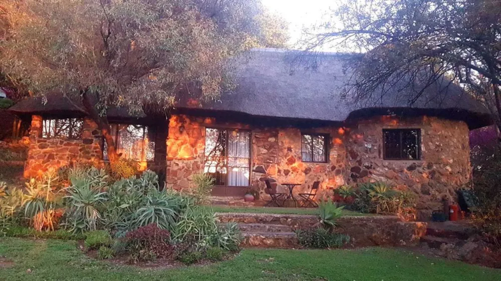 Country hotel for sale in Vlakplaats - PT1622600