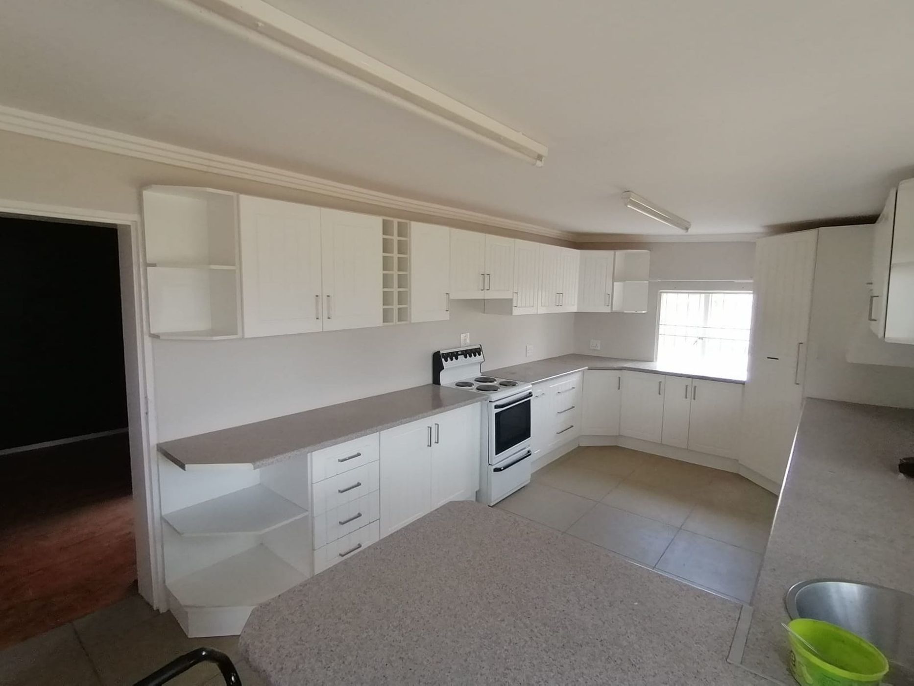 House let in Bains Vlei - 1BX1688711