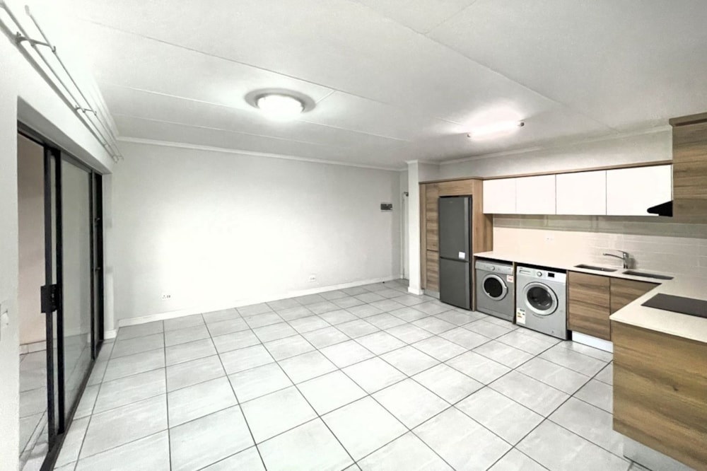 Apartment let in Waterfall, Midrand - MDL1701678