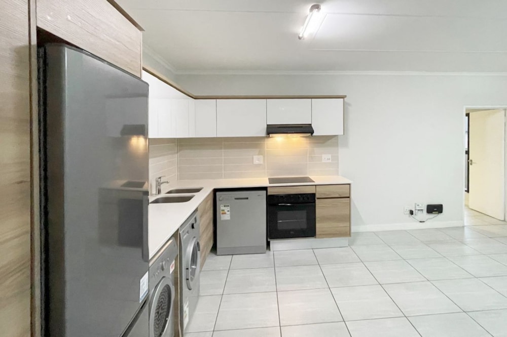 Apartment let in Waterfall, Midrand - MDL1701678