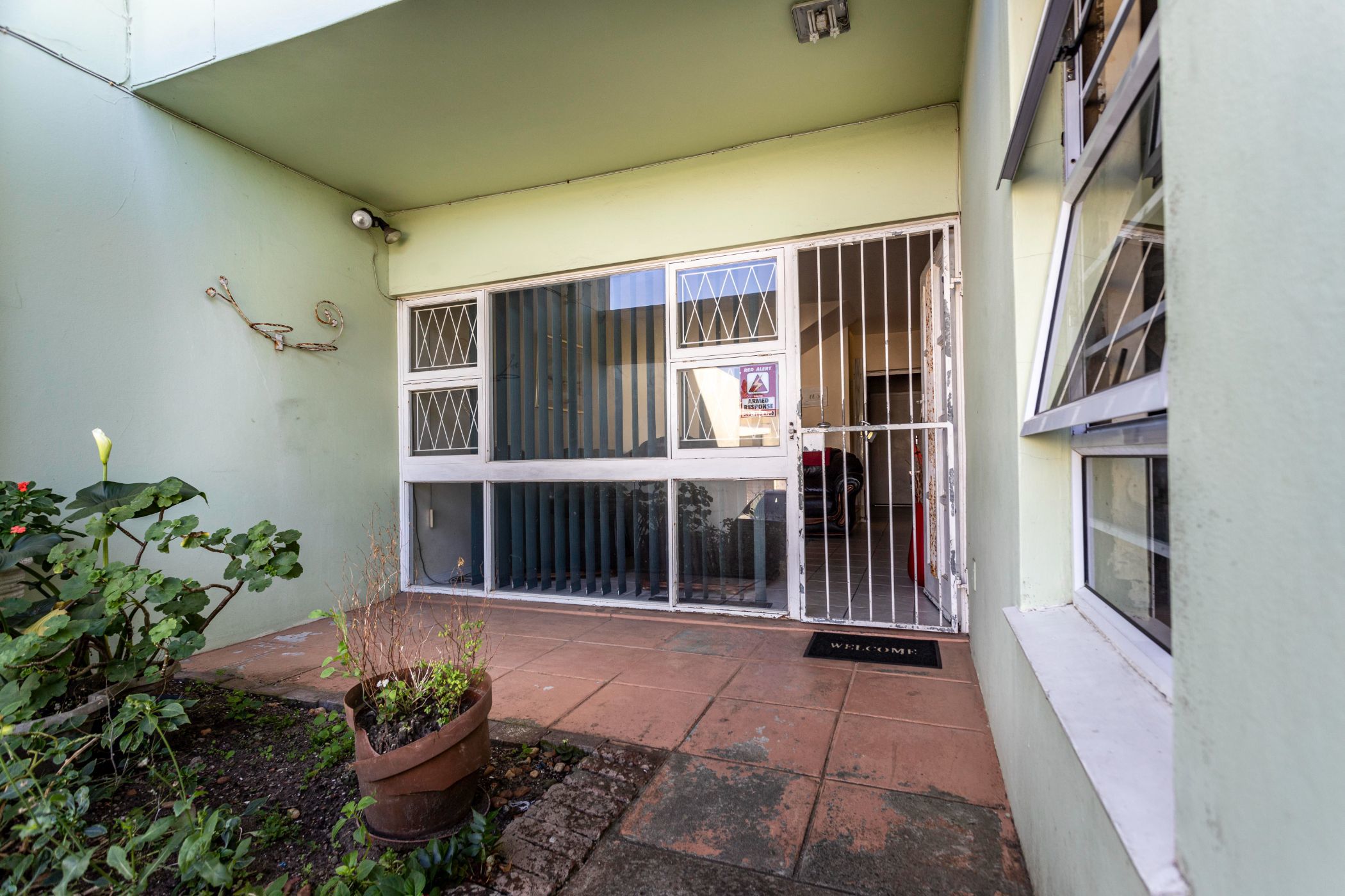 Double-storey apartment sold in Quigney - 1ET1622820