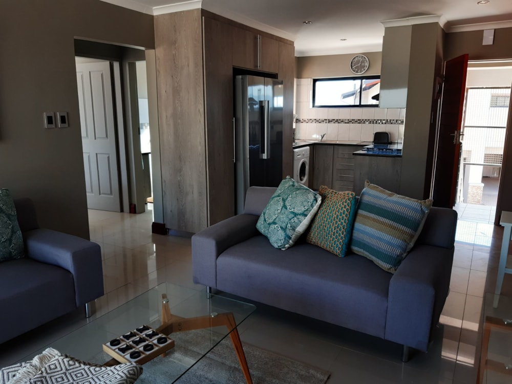 Security complex home for sale in Golden Acres - 1TA1701467