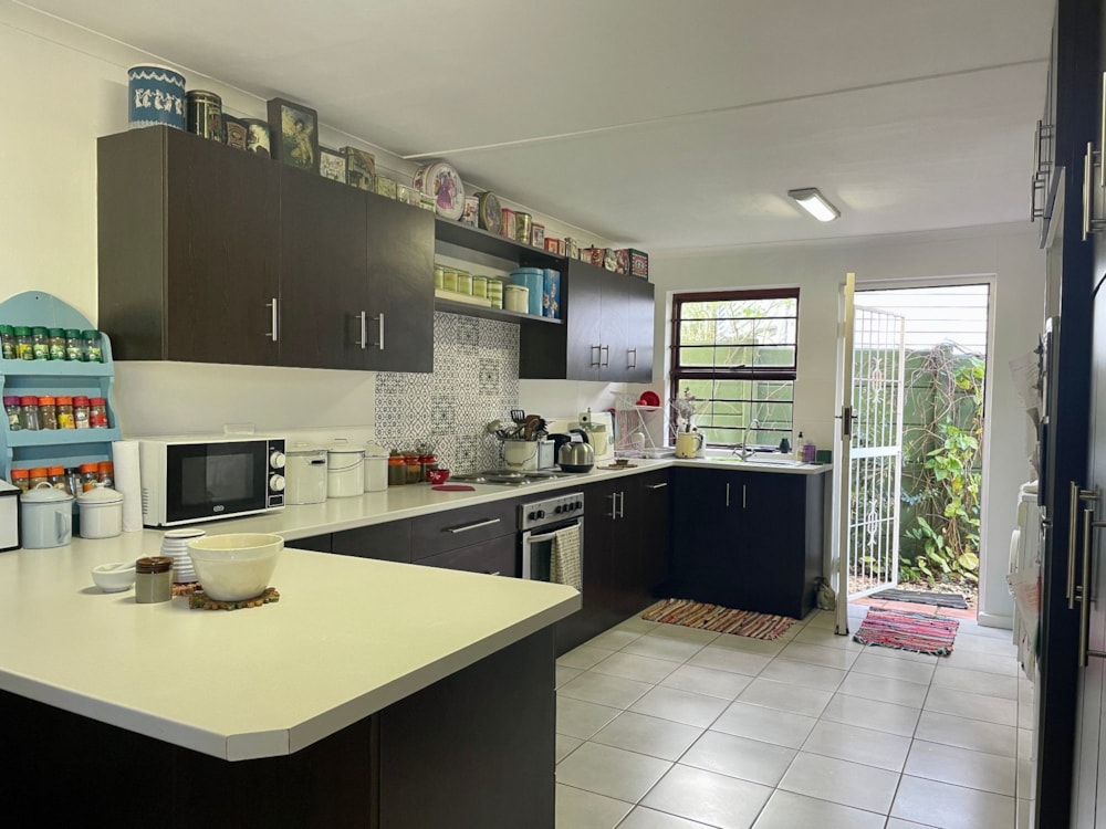 Double-storey house for sale in Swellendam - 1SW1658337 Double-storey house for sale in Swellendam - 1SW1658337