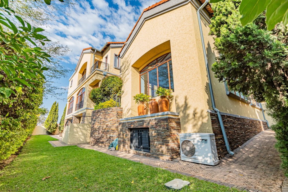 Golf estate house for sale in Blue Valley Golf Estate - CN1687627 Golf estate house for sale in Blue Valley Golf Estate - CN1687627