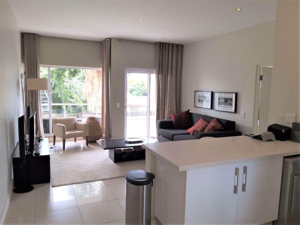 Apartment to rent in Parktown North - JBL1753845 Apartment to rent in Parktown North - JBL1753845