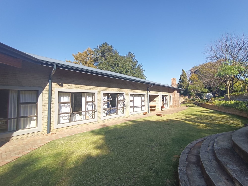 Single-storey house for sale in Signal Hill, Newcastle - 1NW1620566