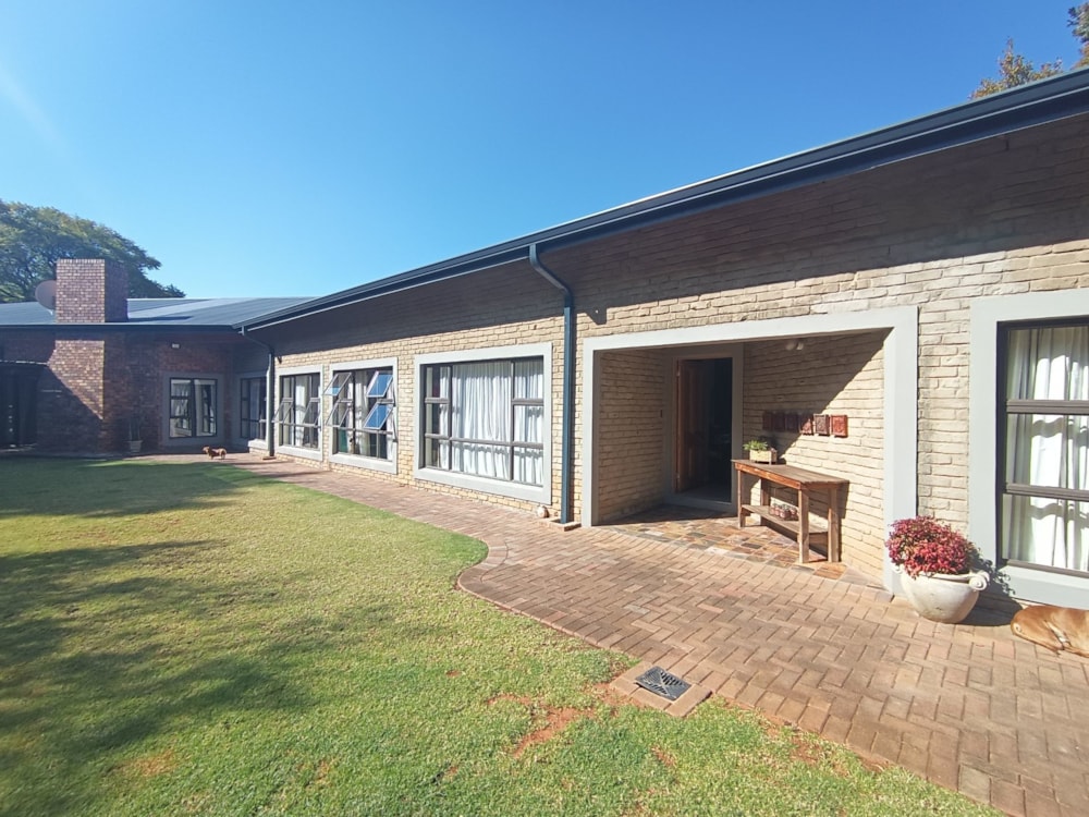 Single-storey house for sale in Signal Hill, Newcastle - 1NW1620566