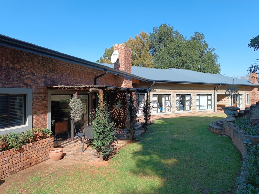 Single-storey house for sale in Signal Hill, Newcastle - 1NW1620566