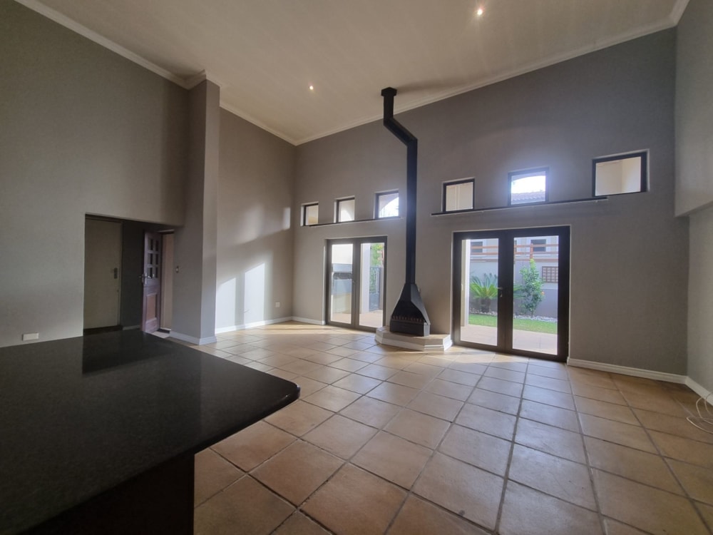 House for sale in Silver Lakes Golf Estate - PT1718305