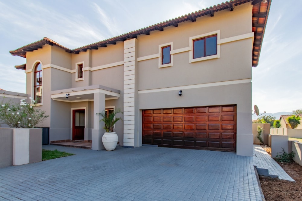 Security estate home for sale in Xanadu - 1HR1620122