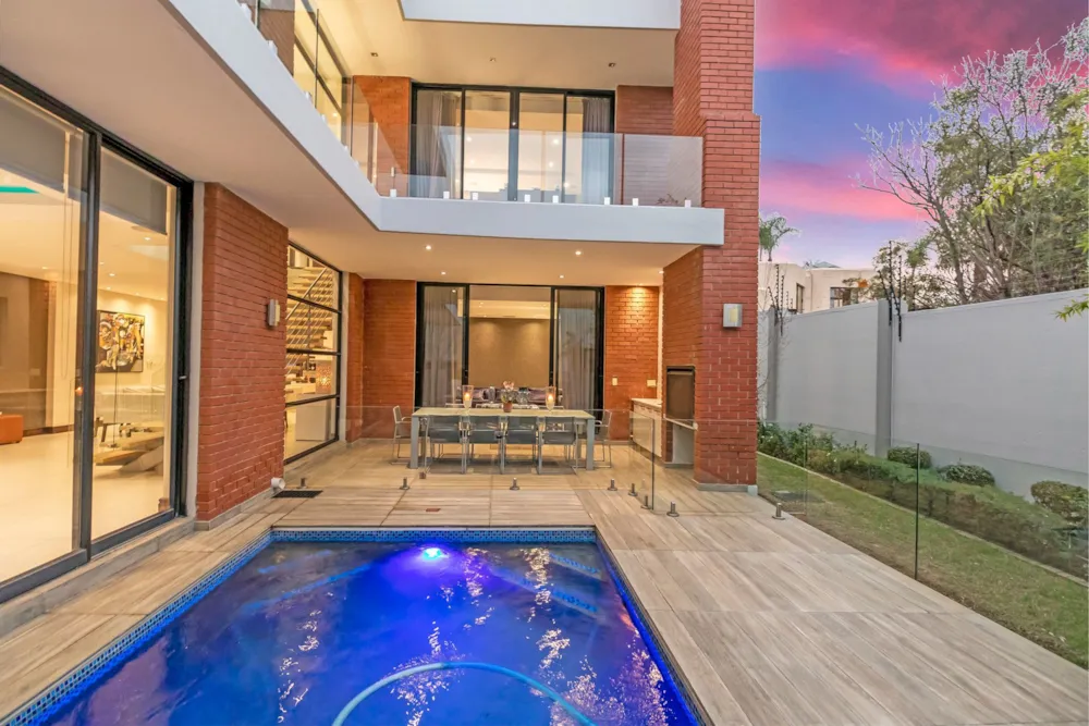 Double-storey cluster sold in Oaklands, Johannesburg - HP1670389 Double-storey cluster sold in Oaklands, Johannesburg - HP1670389