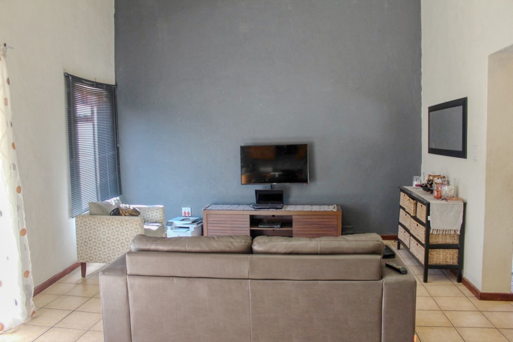 Apartment for sale in White River Ext 18 - 1WR1620762 Apartment for sale in White River Ext 18 - 1WR1620762