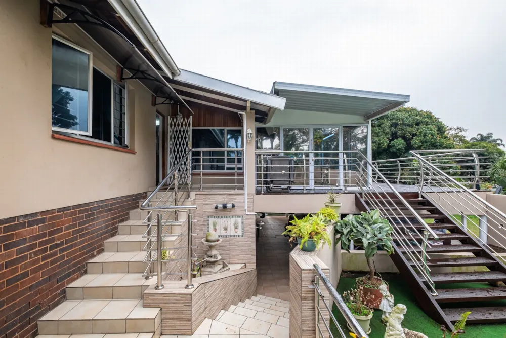 House to rent in Athlone Park - 1WB1756166 House to rent in Athlone Park - 1WB1756166