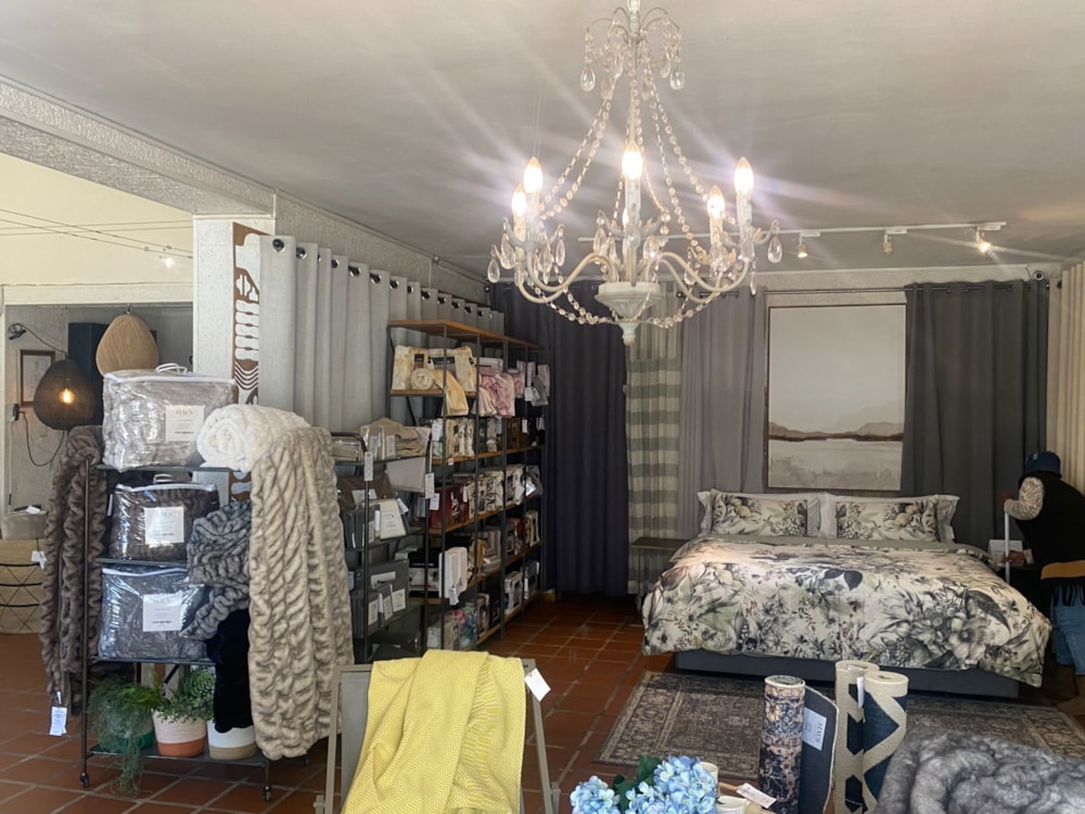 Commercial retail property for sale in Clarens - 1CS1665020 Commercial retail property for sale in Clarens - 1CS1665020