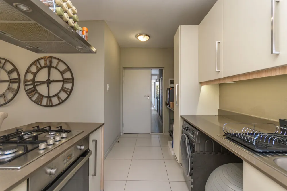 Apartment for sale in Bryanston - HP1623375 Apartment for sale in Bryanston - HP1623375