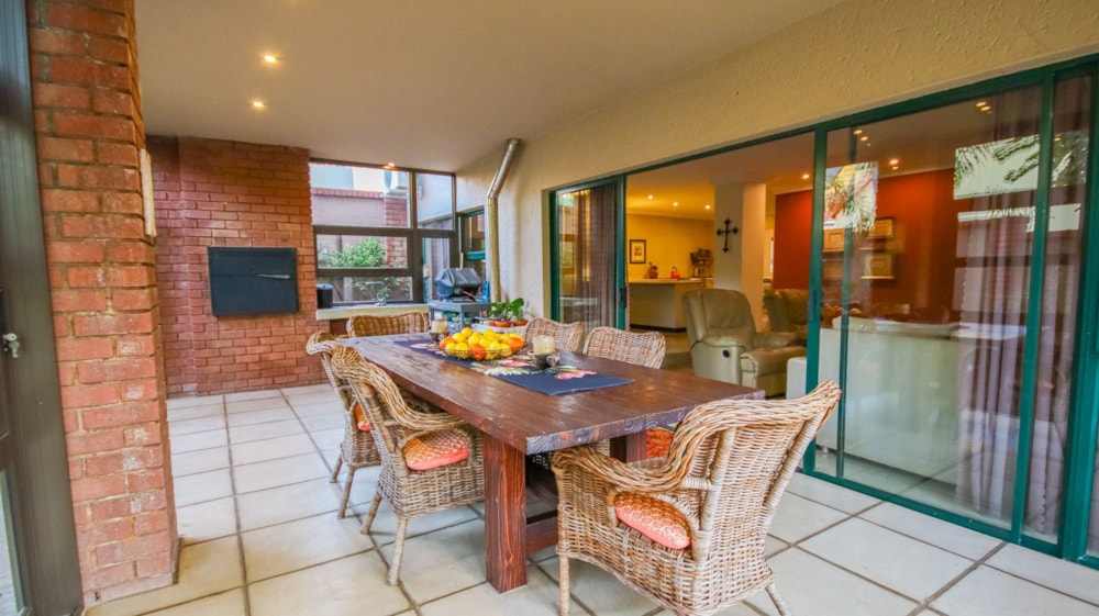 Double-storey house to rent in Silver Lakes Golf Estate - PT1744781 Double-storey house to rent in Silver Lakes Golf Estate - PT1744781
