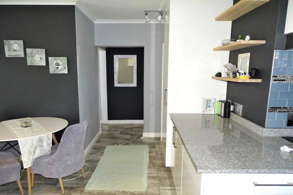 Apartment let in West Beach, Blouberg - 1TV1707205 Apartment let in West Beach, Blouberg - 1TV1707205