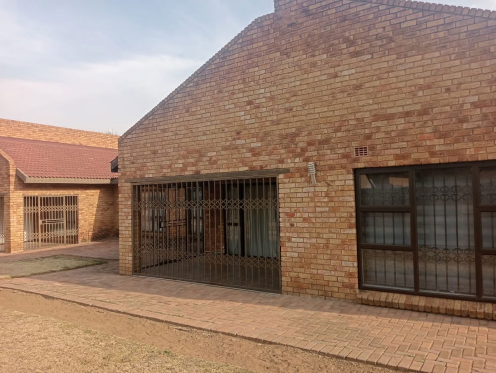 House for sale in Sharon Park - 1SP1626699