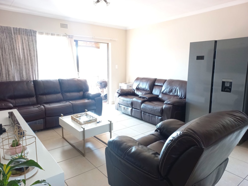 Townhouse for sale in Sonneveld - 1BJ1624389 Townhouse for sale in Sonneveld - 1BJ1624389