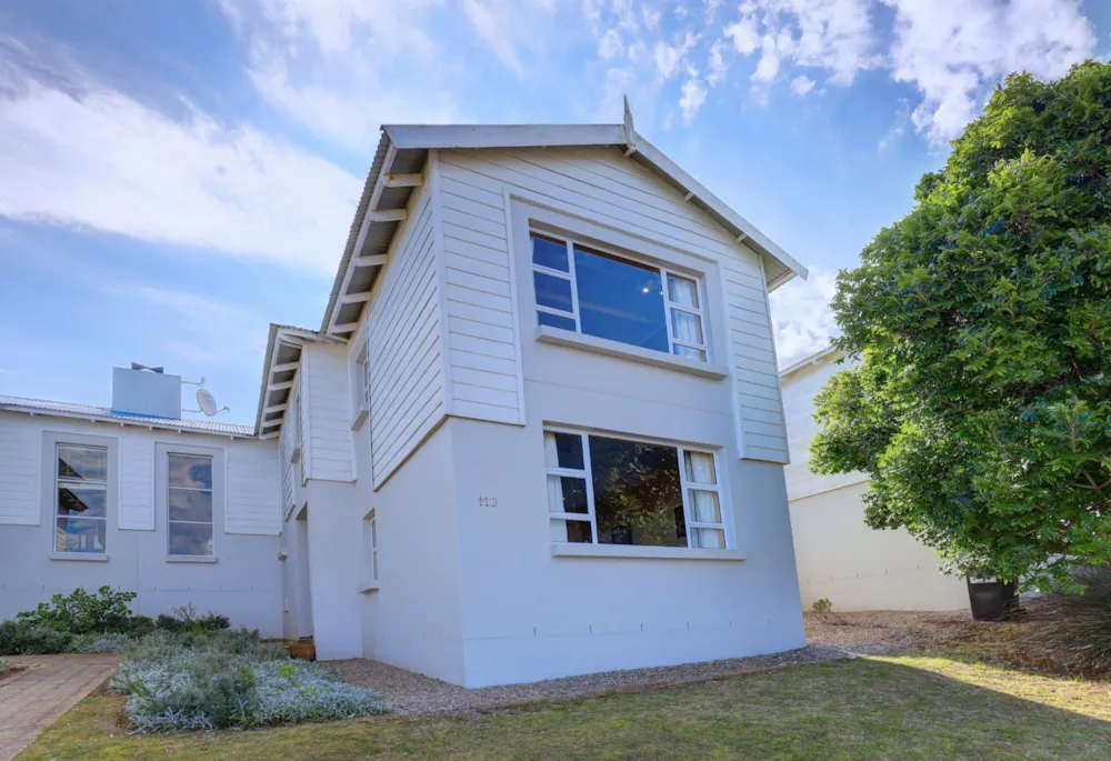 Townhouse for sale in Pinnacle Point Golf Estate - 1MB1626267
