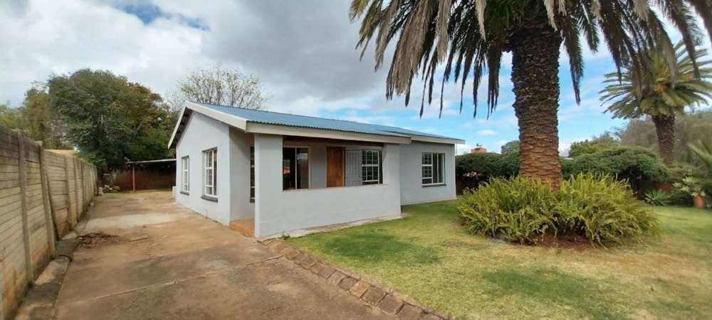Garden apartment to rent in Lydenburg (Mashishing) - 1LY1747655 Garden apartment to rent in Lydenburg (Mashishing) - 1LY1747655