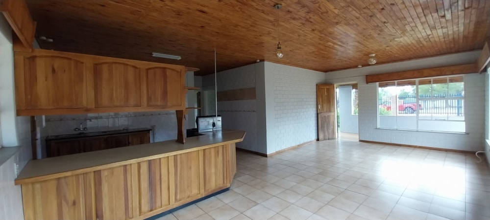 Garden apartment to rent in Lydenburg (Mashishing) - 1LY1747655 Garden apartment to rent in Lydenburg (Mashishing) - 1LY1747655